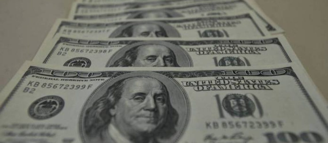 1_dolar_6-16435532