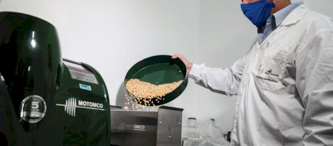 Comerciantes e produtores rurais devem ficar atentos à validade dos medidores de umidade de grãos