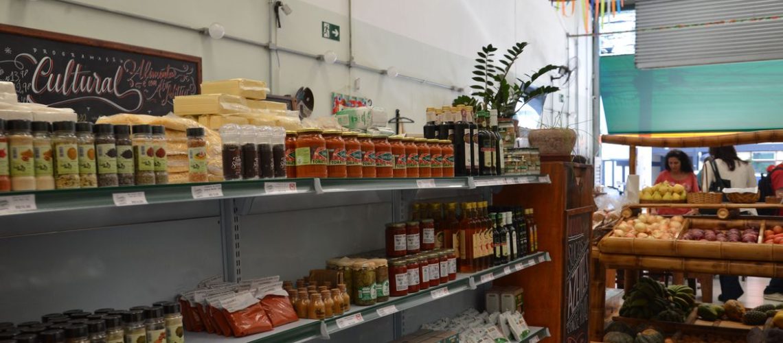 Armazém do Campo vende produtos orgânicos, em Campos Elísios, região central de São Paulo.