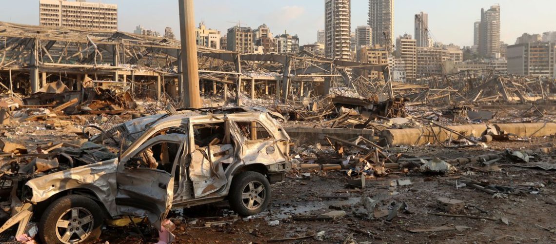 Destruição provocada por explosão em Beirute