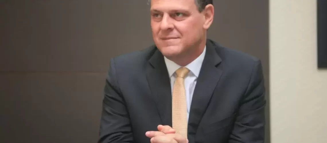 carlos-favaro-avisite