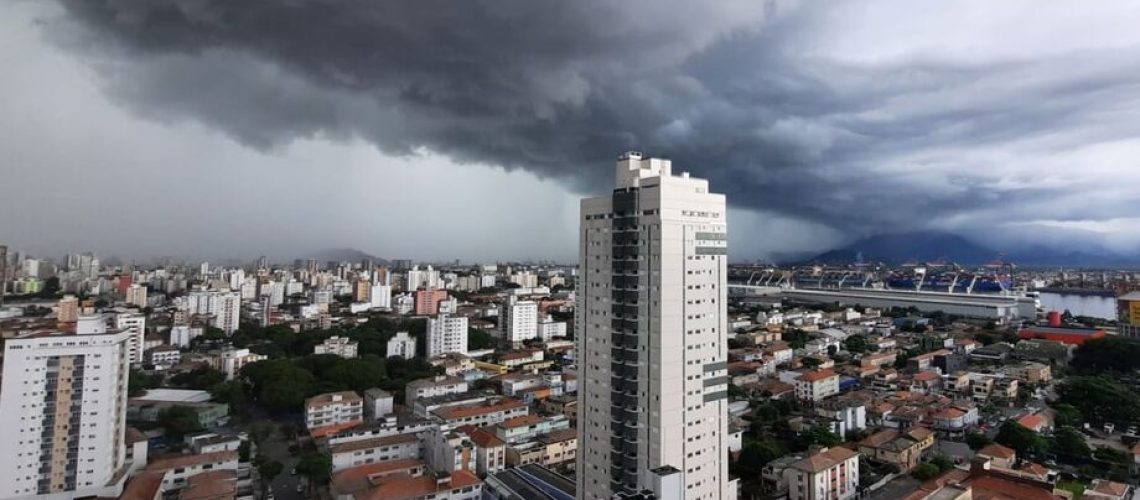 frente-fria-tempestade-chuva-litoral-sp
