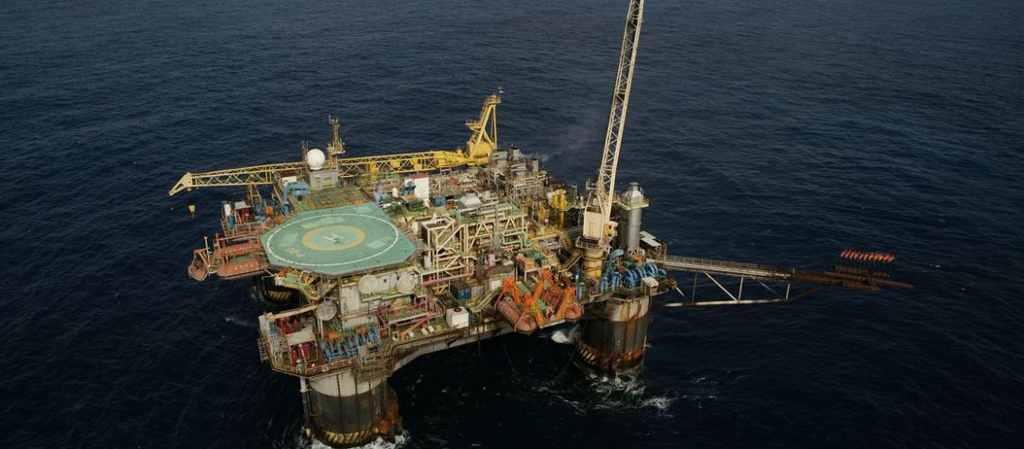 Plataforma semi-submersível P-20