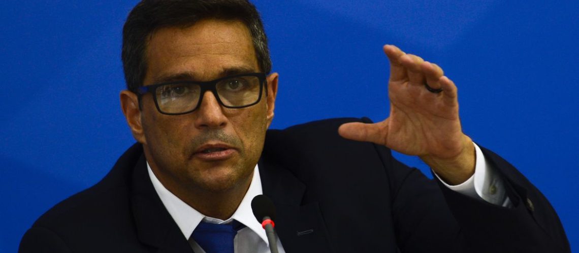 O  presidente do Banco Central, Roberto Campos Neto falam à imprensa no Palácio do Planalto, sobre as ações de enfrentamento ao covid-19 no país